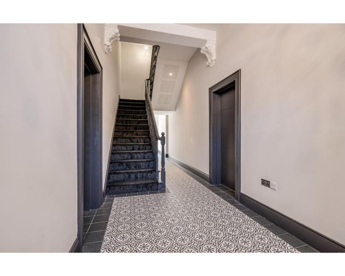Central Belfast Apartments: University Street Экстерьер фото